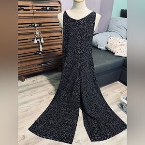 ADORABLE! Black and White Spotted Jumpsuit w/ POCKETS
